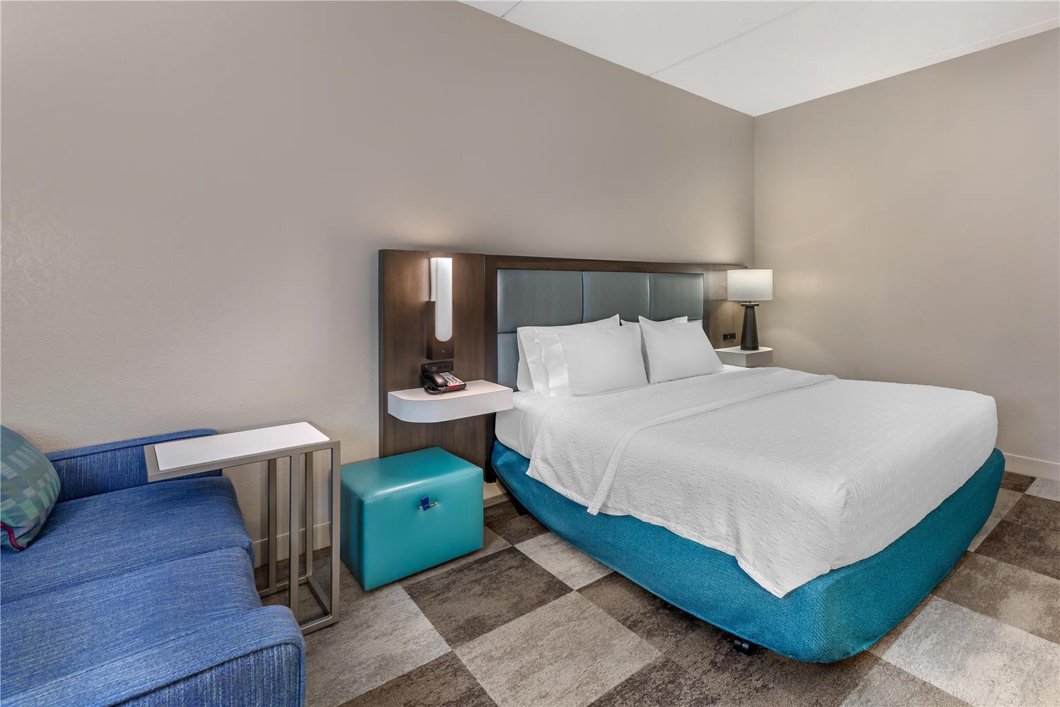 Guest room 