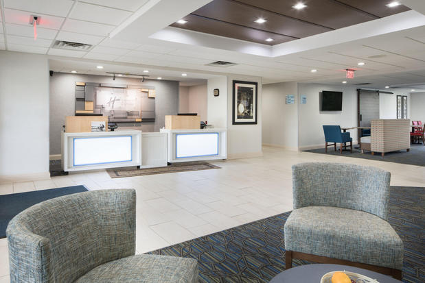 Images Holiday Inn Express Louisville Northeast by IHG