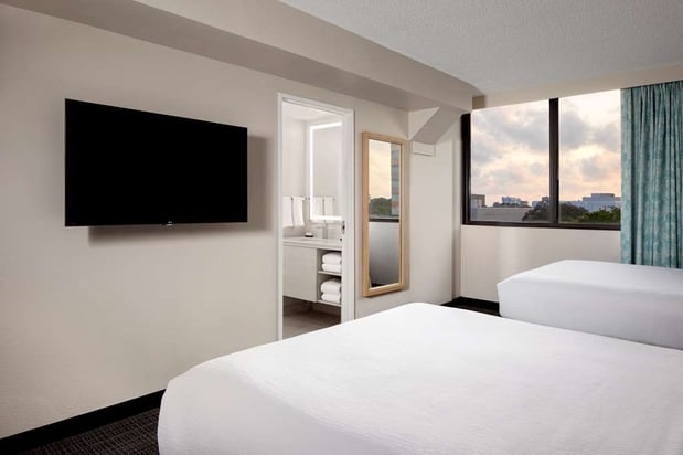 Images Embassy Suites by Hilton Tampa Airport Westshore