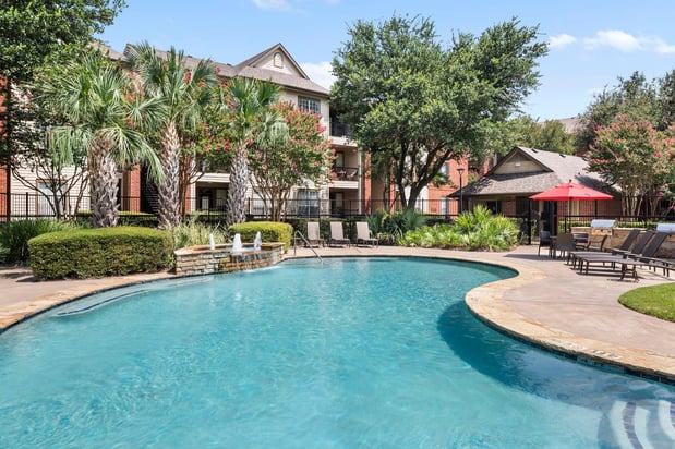 Images Camden Buckingham Apartments