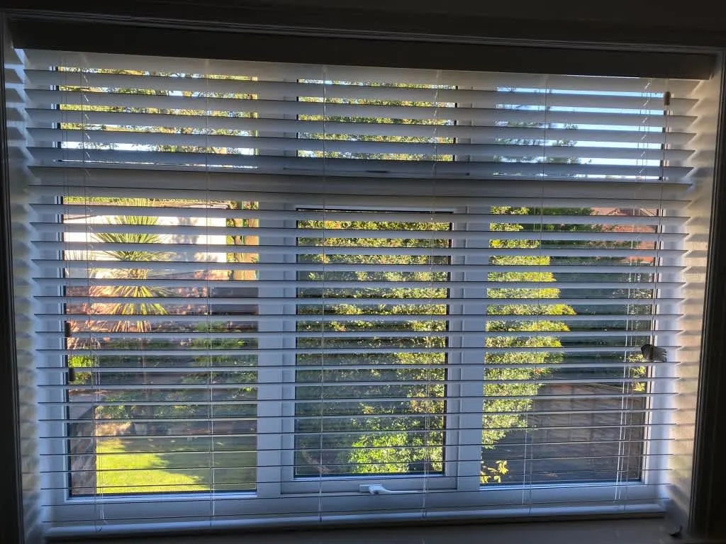 Images Household Bargain Centre & Chantelle Blinds