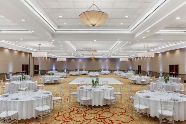 Images DoubleTree by Hilton Hotel Newark Airport