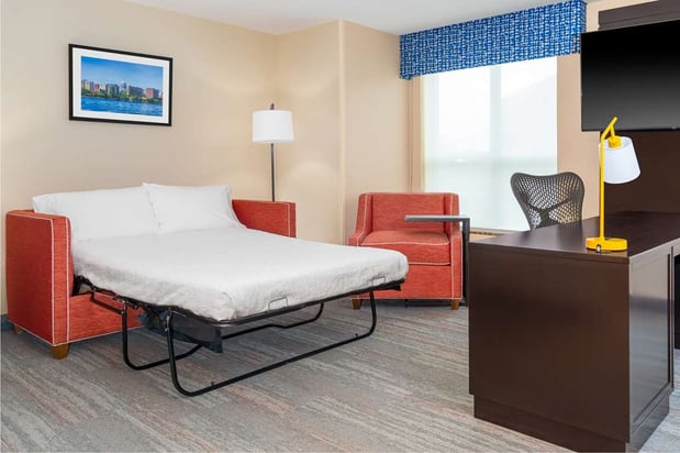Images Hampton Inn & Suites Madison Downtown