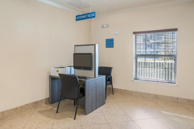 Images Holiday Inn Club Vacations Orlando Breeze Resort