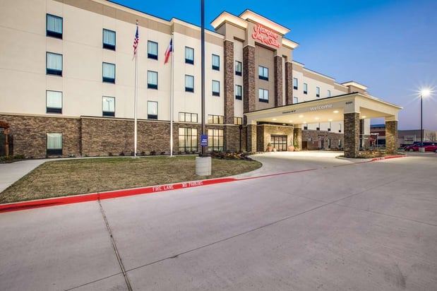 Images Hampton Inn & Suites Dallas/Ft. Worth Airport South