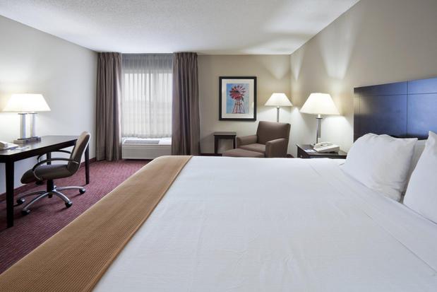 Images Holiday Inn Express Fort Wayne-East (New Haven), an IHG Hotel