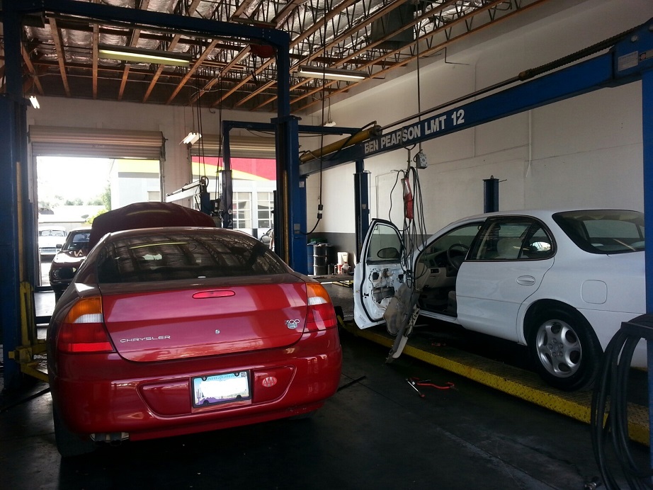 Crawford's Auto Repair Garage - Car Bays - auto repair for Mesa, Chandler, Gilbert, Tempe and nearby areas
