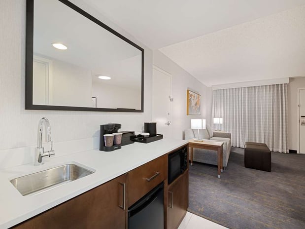 Images Embassy Suites by Hilton Chicago Downtown River North