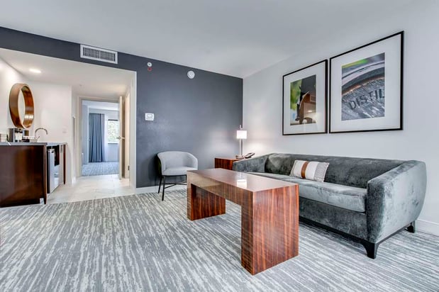 Images Embassy Suites by Hilton Louisville East