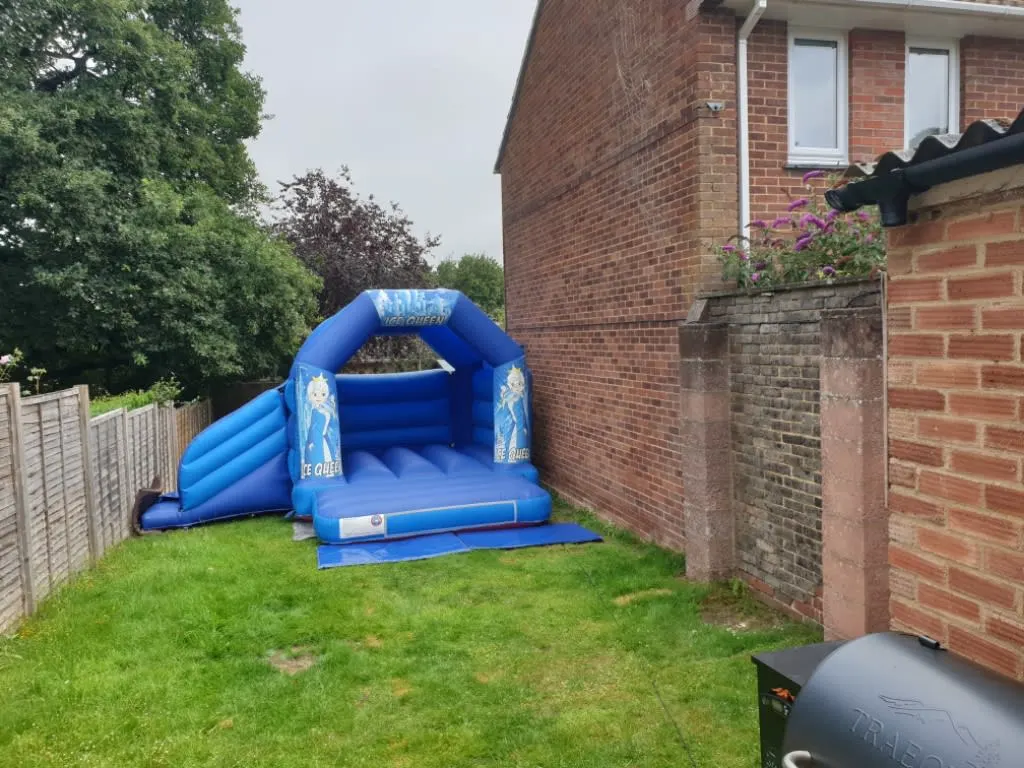 Images Top Banana Bouncy Castles