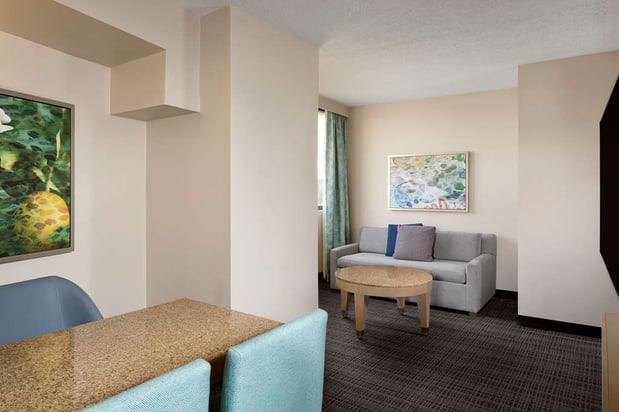 Images Embassy Suites by Hilton Tampa Airport Westshore