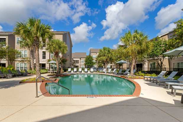 Images Summerwind Apartments