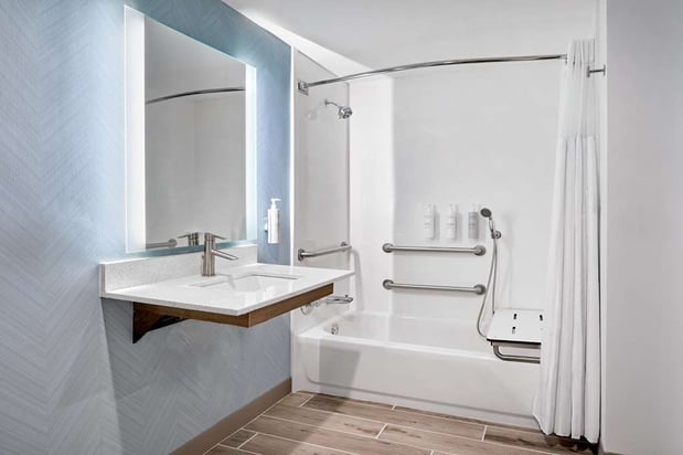 Images Hilton Garden Inn LAX Los Angeles Airport