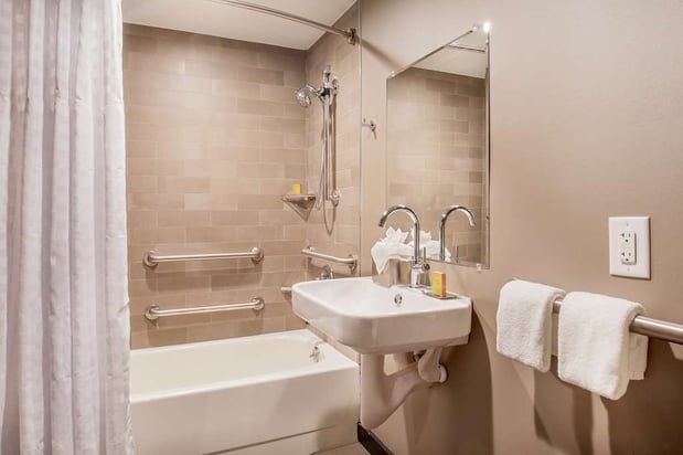 Images DoubleTree by Hilton Atlanta Windy Hill Ballpark