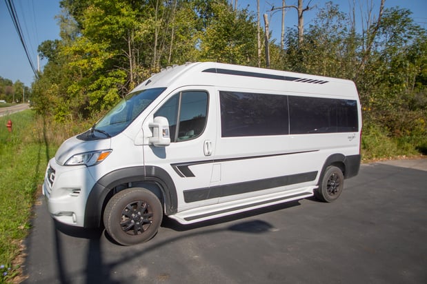 Images NEO Van Rentals – Twinsburg