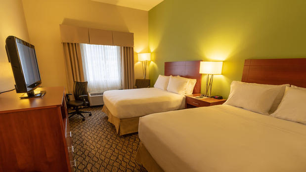 Images Holiday Inn Express & Suites Birmingham-Irondale (East), an IHG Hotel