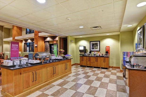 Images Hampton Inn & Suites New Hartford