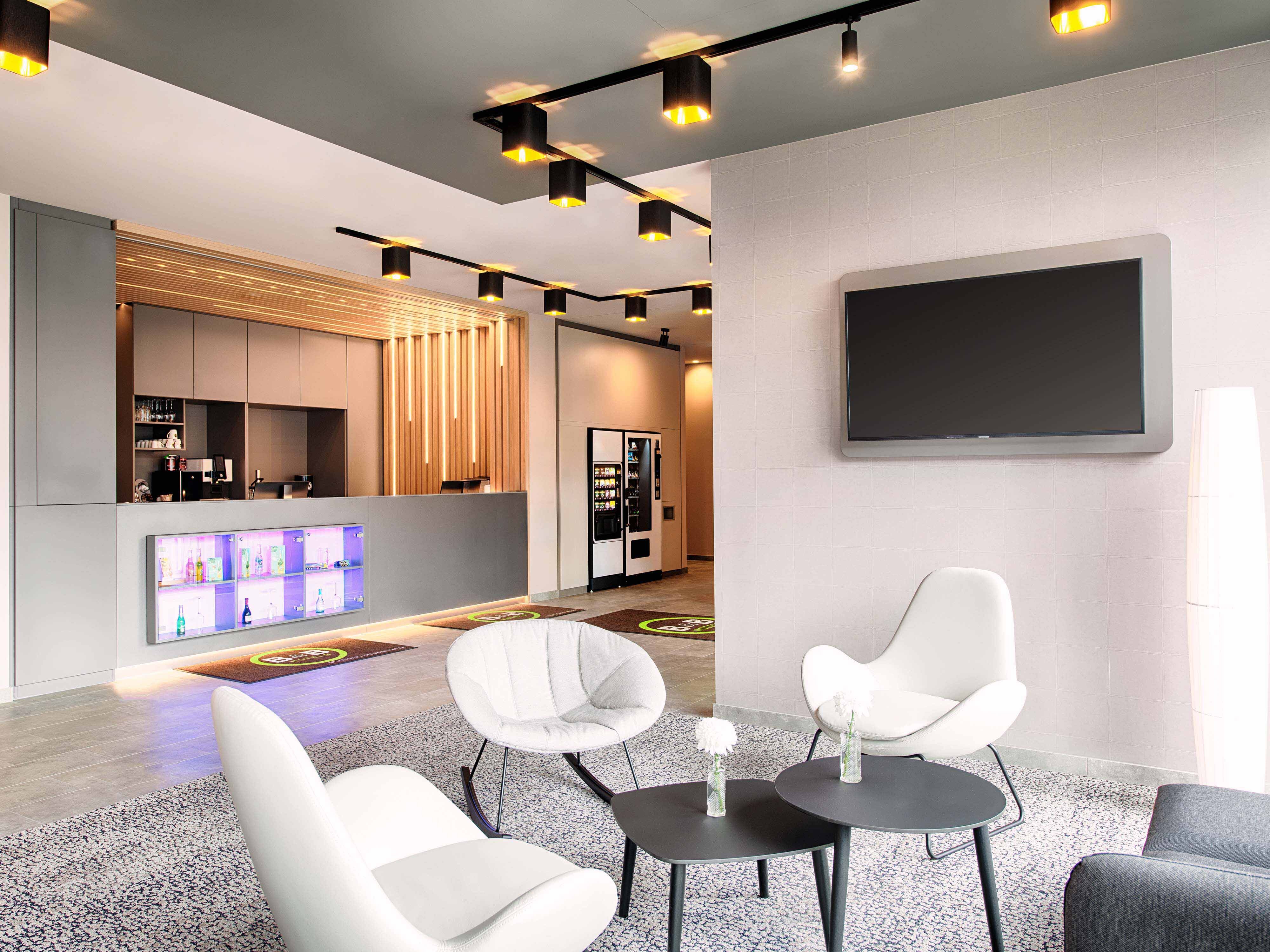 Bilder B&B HOTEL Stuttgart-Neckarhafen