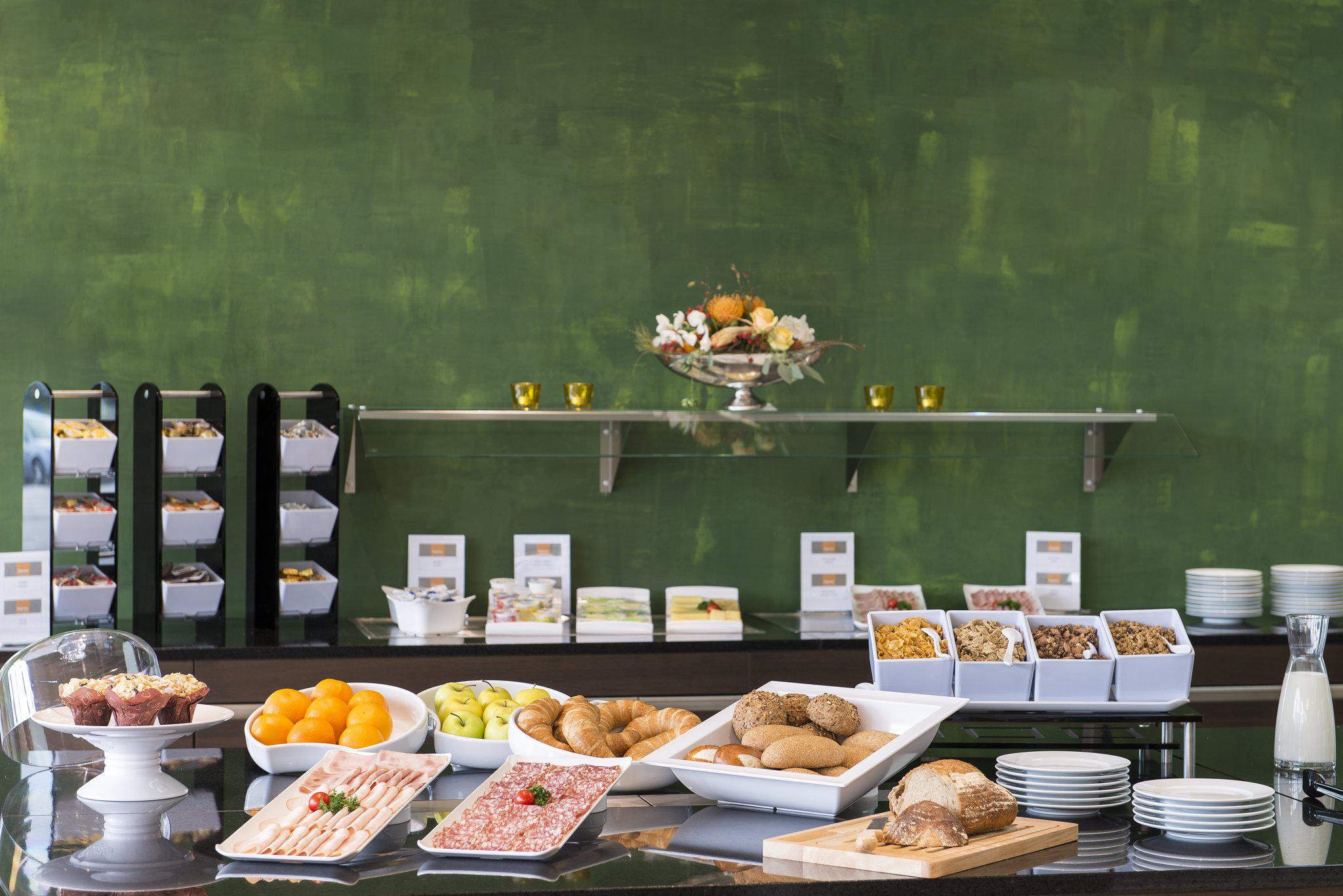 Holiday Inn Express Affoltern am Albis, an IHG Hotel - CLOSED, Obstgartenstrasse 7 in Affoltern am Albis