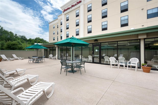 Images Hampton Inn & Suites Wilkes-Barre/Scranton, PA