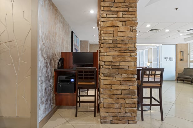 Images Crowne Plaza Executive Center Baton Rouge by IHG