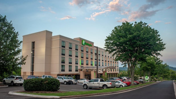 Images Holiday Inn Knoxville N - Merchant Drive by IHG