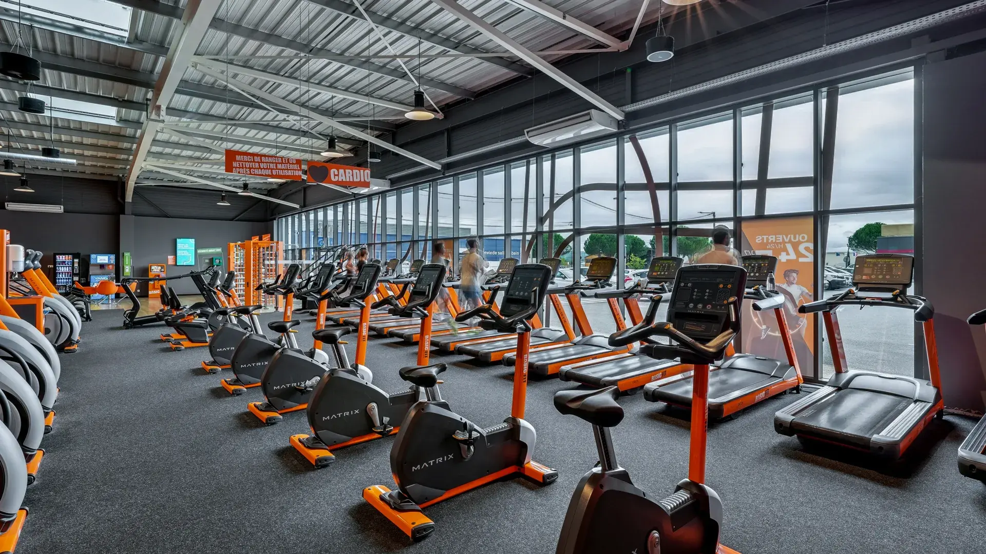 Images Basic-Fit 24/7