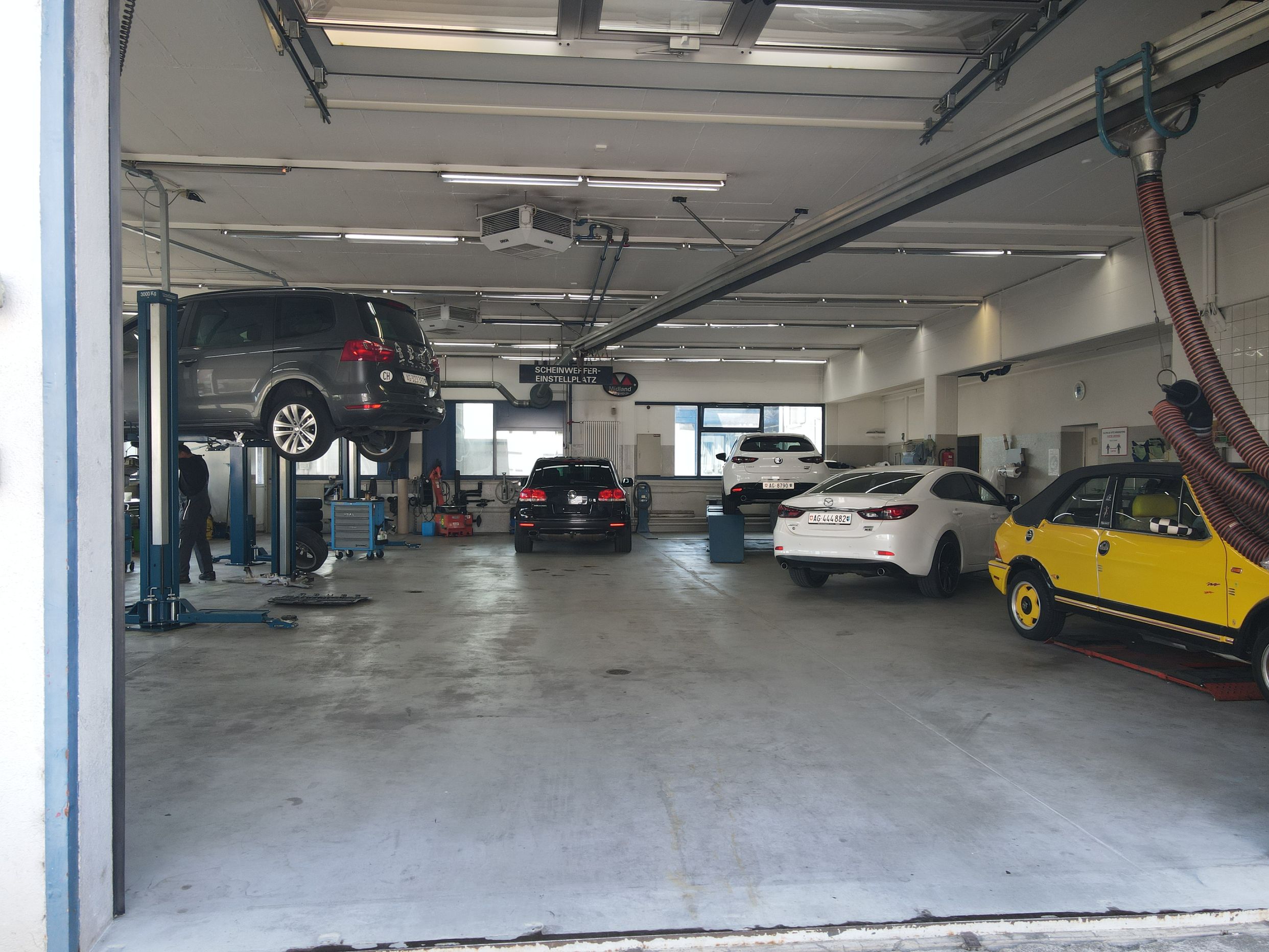 Neue Jura Garage AG, Hauptstrasse 11 in Kleindöttingen