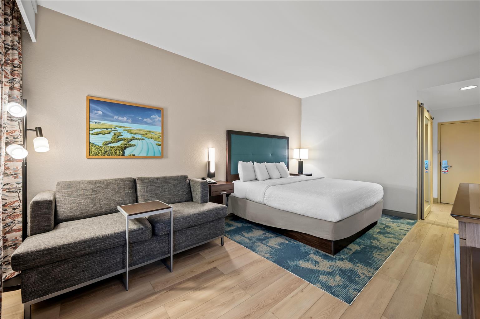 Guest room