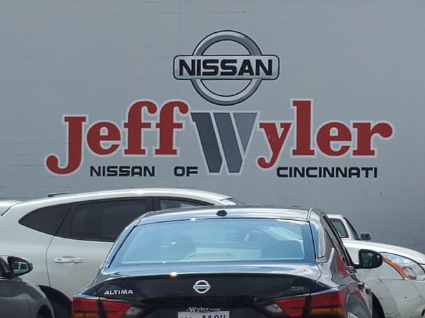 Images Jeff Wyler Nissan of Cincinnati