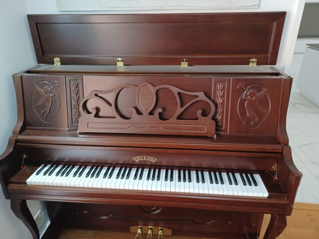 Images Oxfordshire Piano Services