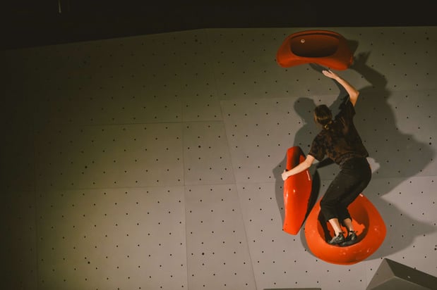 Images shift climbing