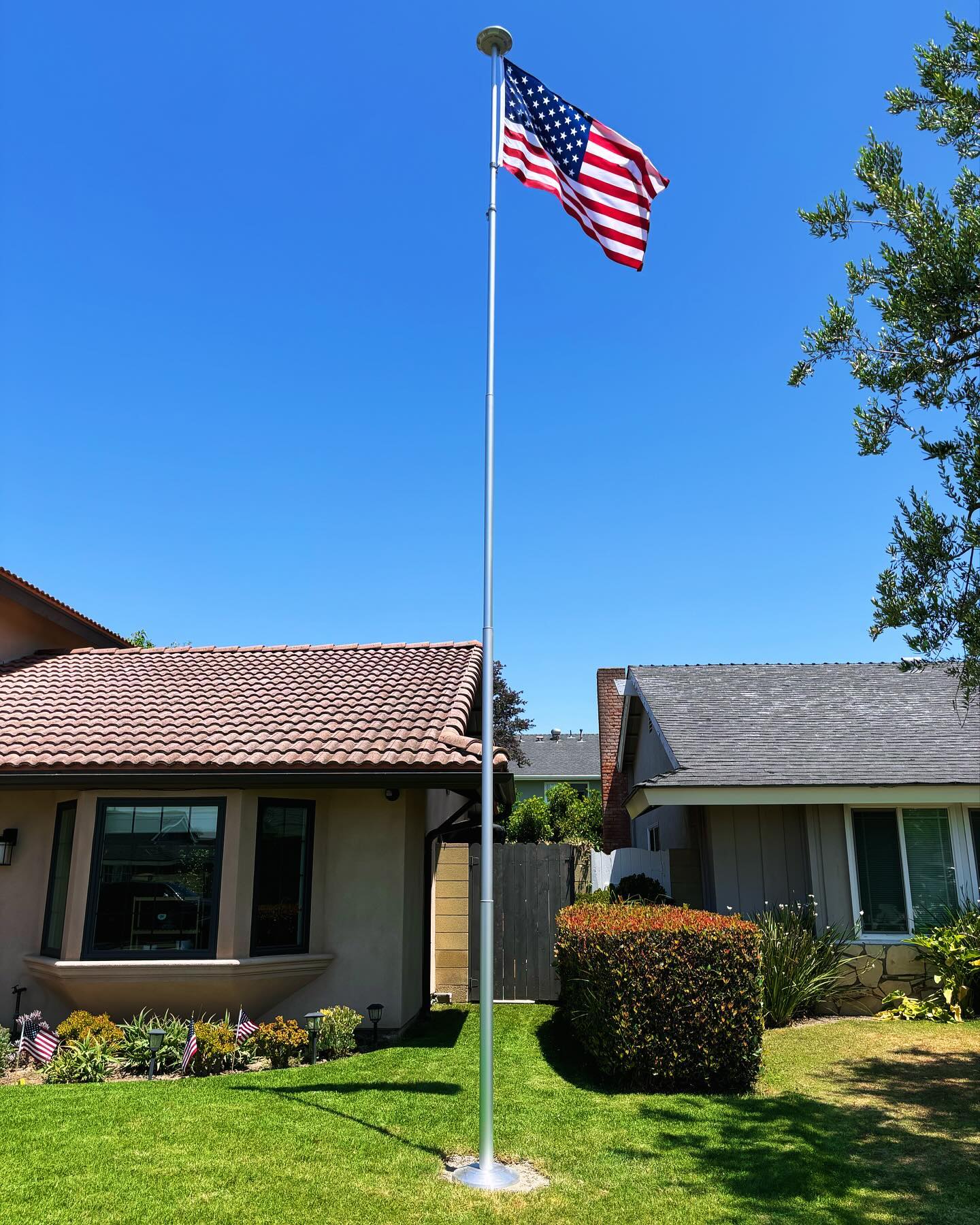 Burk Flagpole provides comprehensive flag pole repair and maintenance services to keep your flag pole in excellent condition. Whether it’s minor repairs or routine upkeep, our team is committed to ensuring your flag pole remains functional and durable.