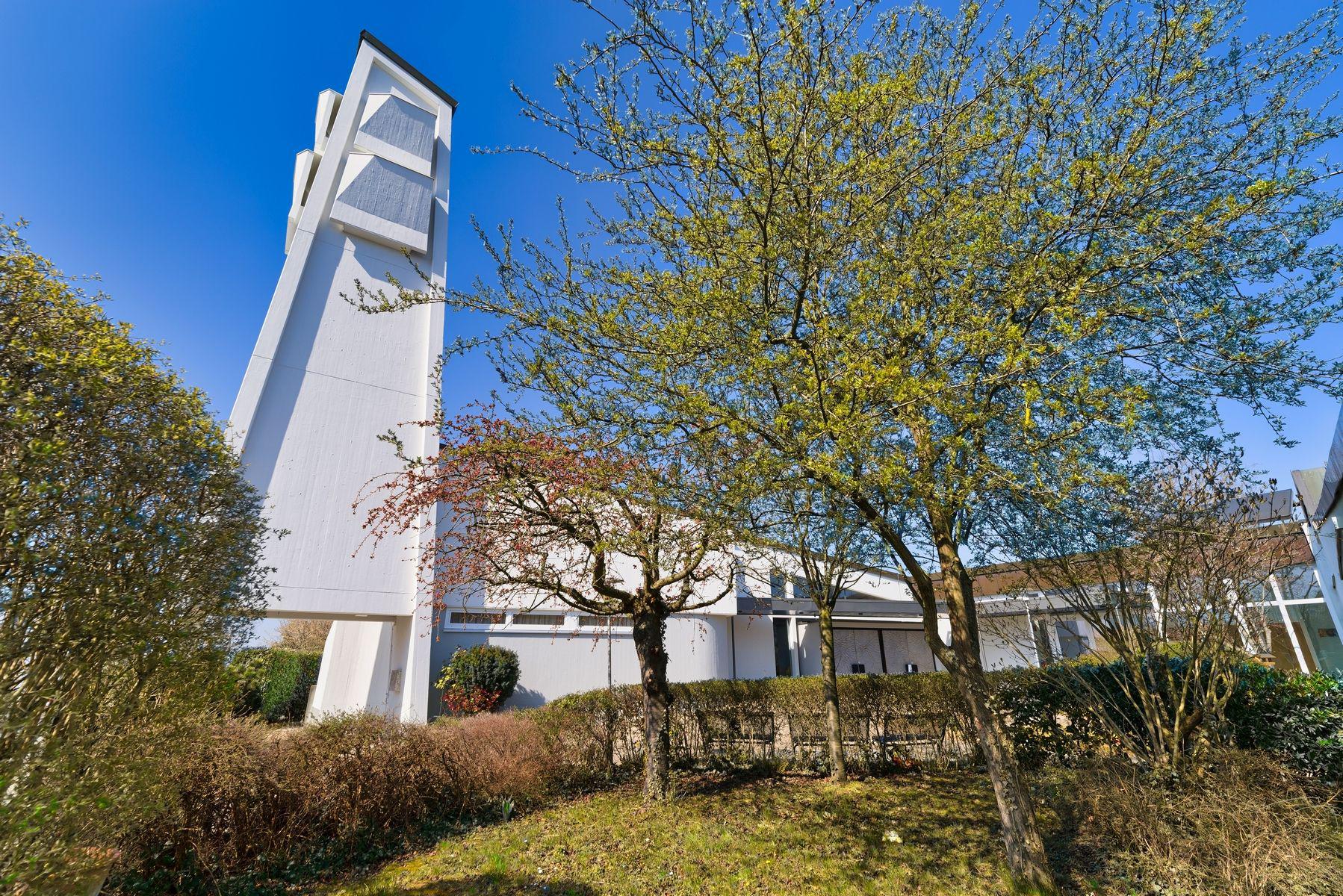 Martin-Luther-Kirche - Evangelische Kirchengemeinde Bissingen/Enz, Panoramastraße 37 in Bietigheim-Bissingen