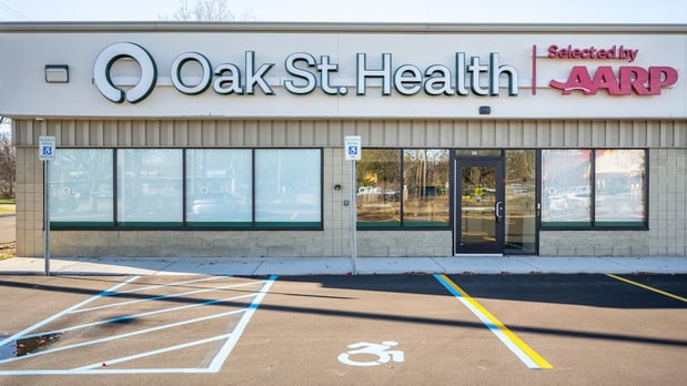 Images Oak Street Health South Lansing Primary Care Clinic