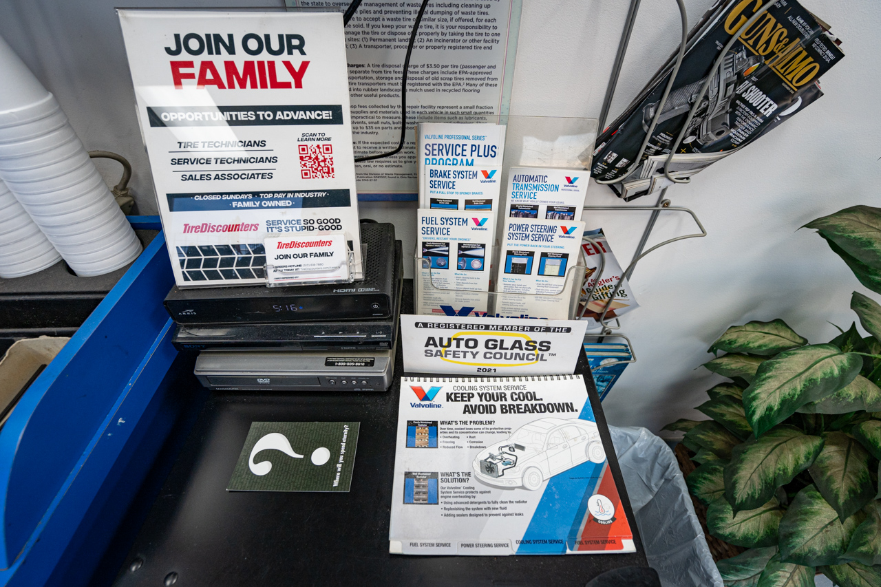 Tire Discounters Image