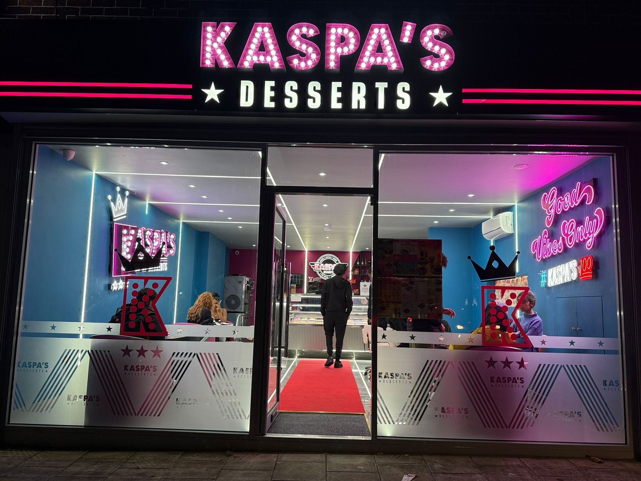 Images Kaspa's Bristol Straits Parade