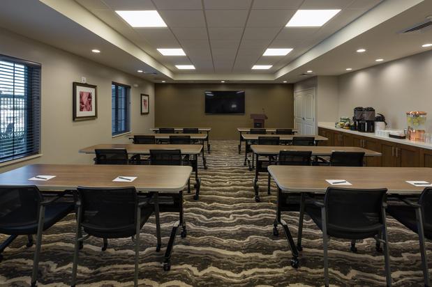 Images Staybridge Suites Phoenix – Biltmore Area by IHG