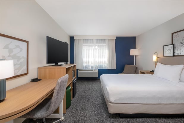 Images Spark by Hilton Springfield Eugene