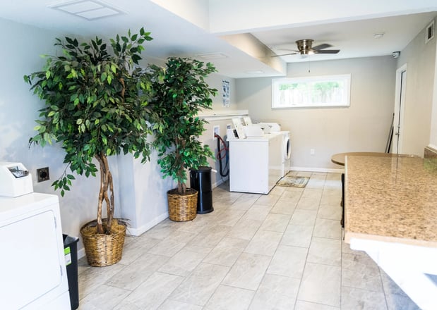 Images Decker Place Apartments