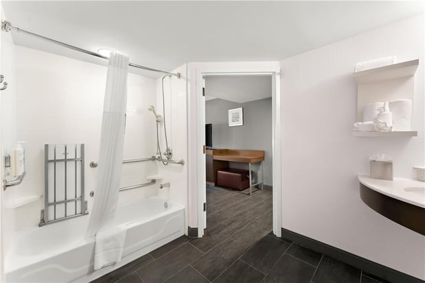 Images Hampton Inn & Suites Newtown