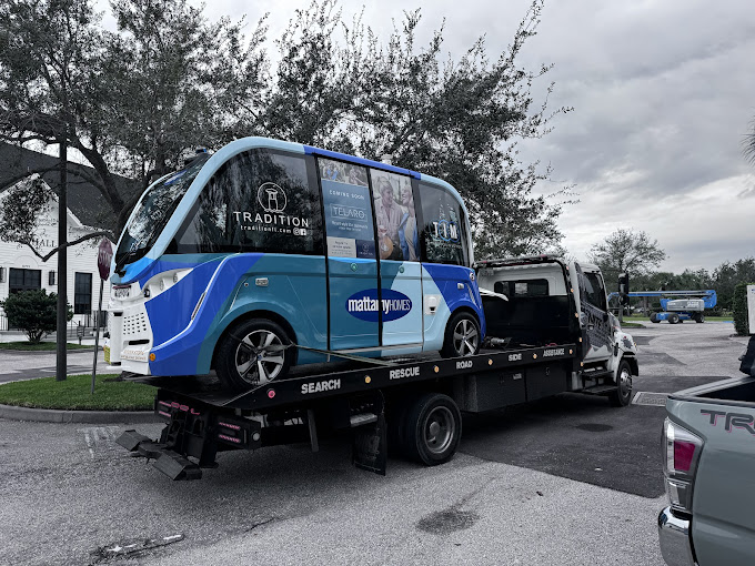 Nite & Day Towing Service provides reliable towing solutions for all types of vehicles, ensuring prompt and professional service when you need it most. With a focus on safety and efficiency, I am committed to delivering dependable assistance to get you and your vehicle where you need to be. Whether short or long distances, Nite & Day Towing Service is here to help.
