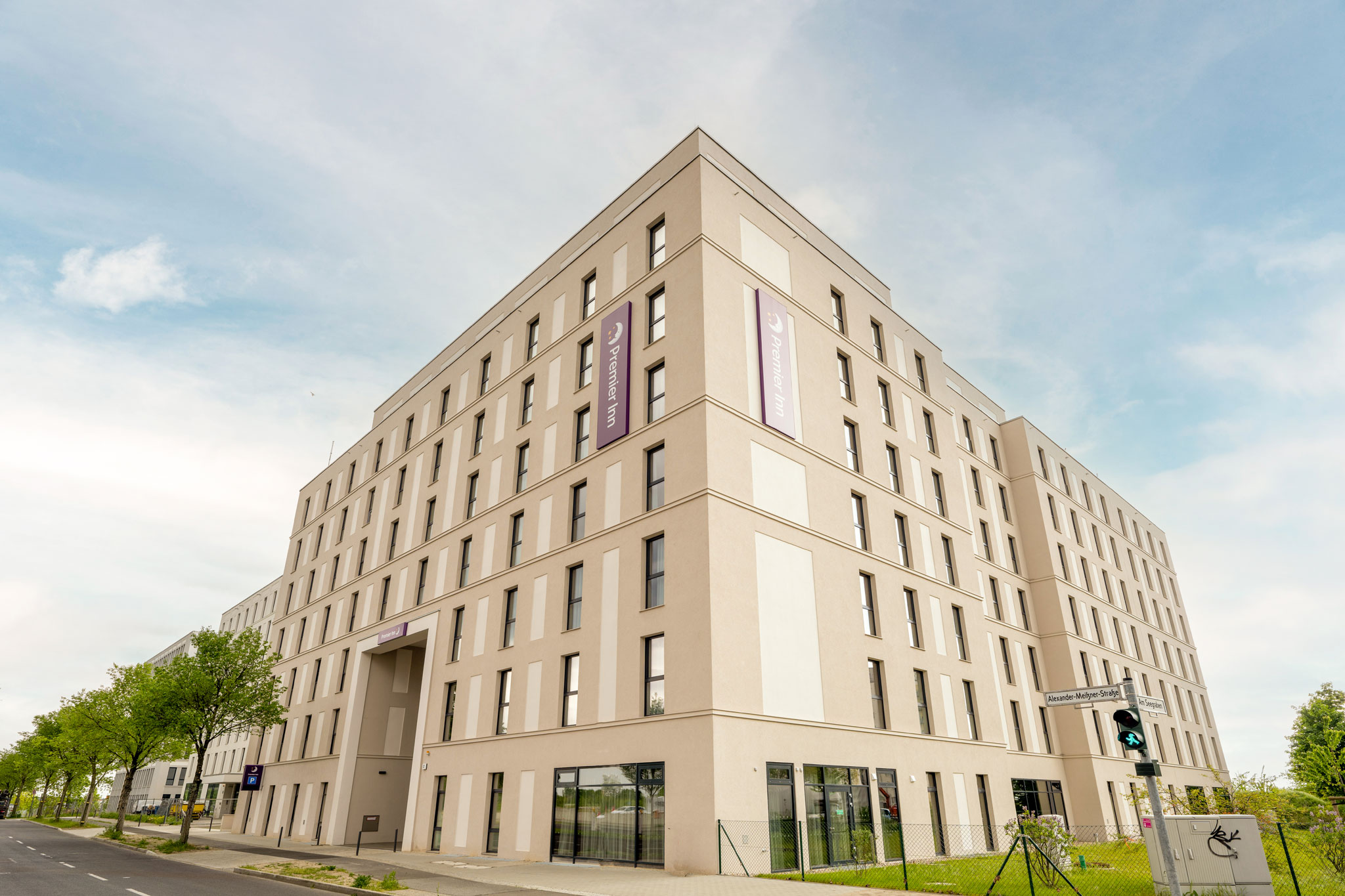 Bild 16 Premier Inn Berlin Airport Hotel in Berlin