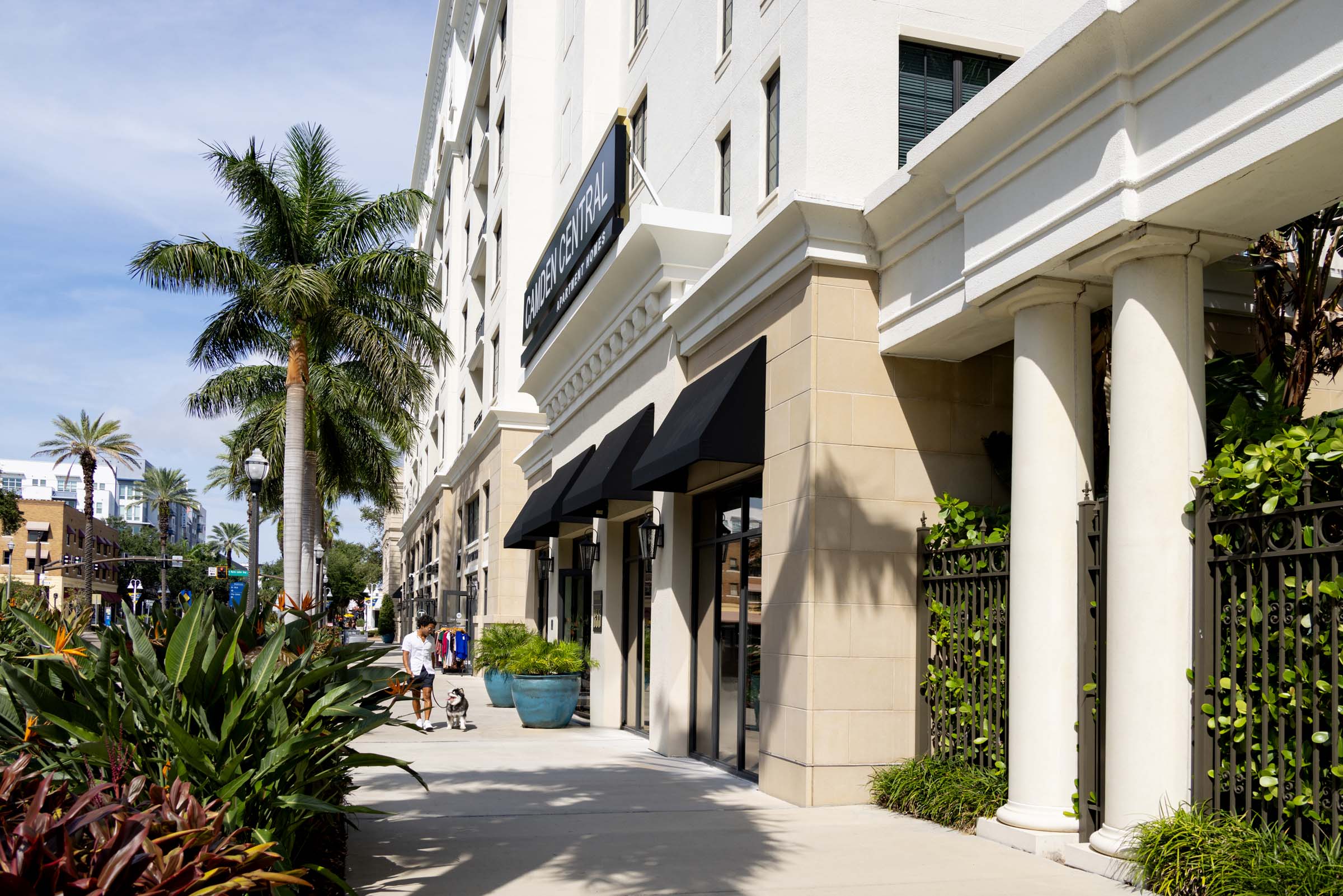 Pet-friendly apartment community, Camden Central in St. Petersburg, FL