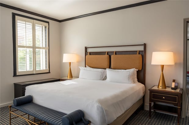 Images Hilton Orrington/Evanston