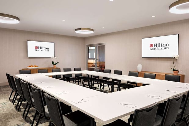 Images Hilton Garden Inn LAX Los Angeles Airport