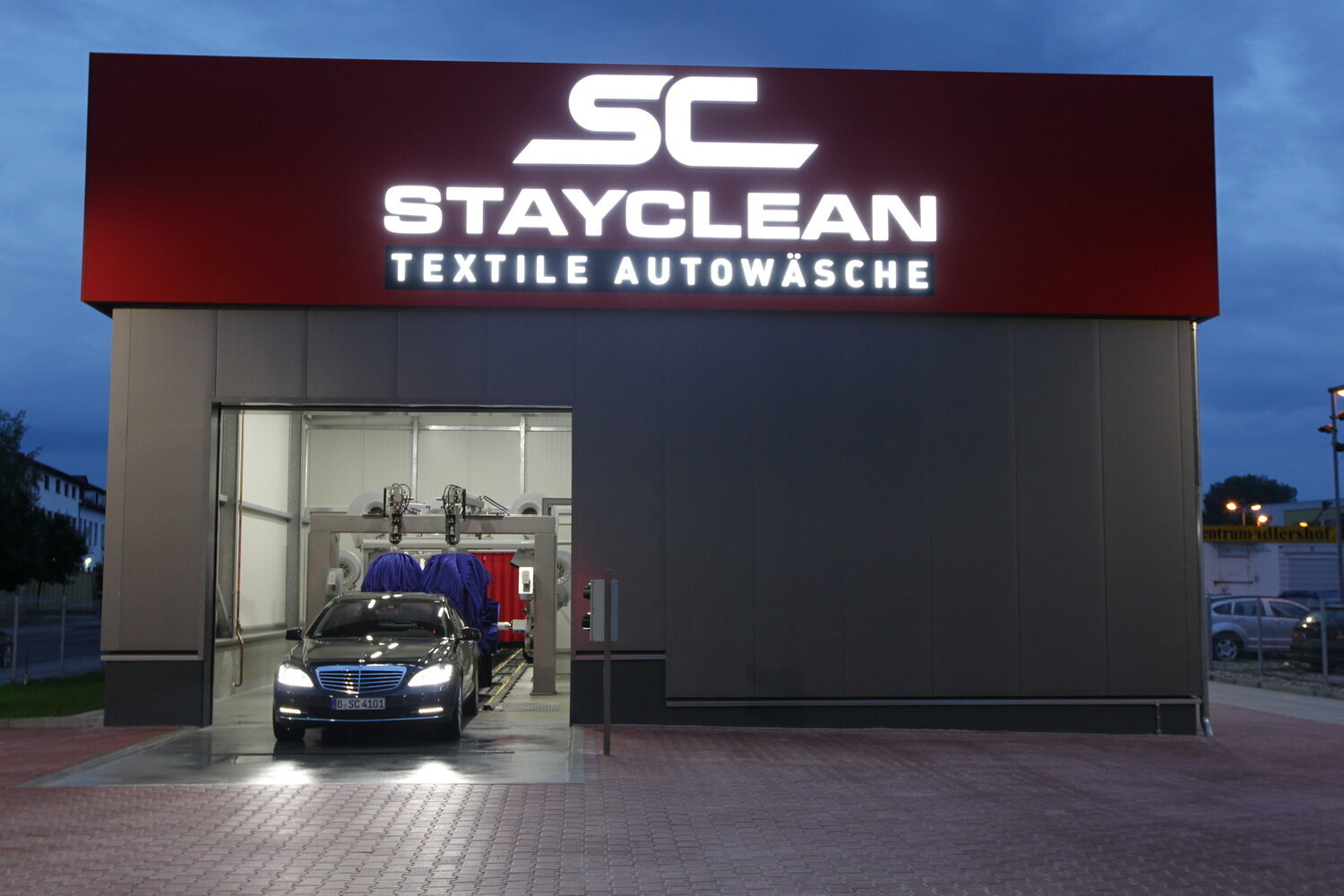 Bild 6 StayClean CarWash 101 GmbH in Berlin