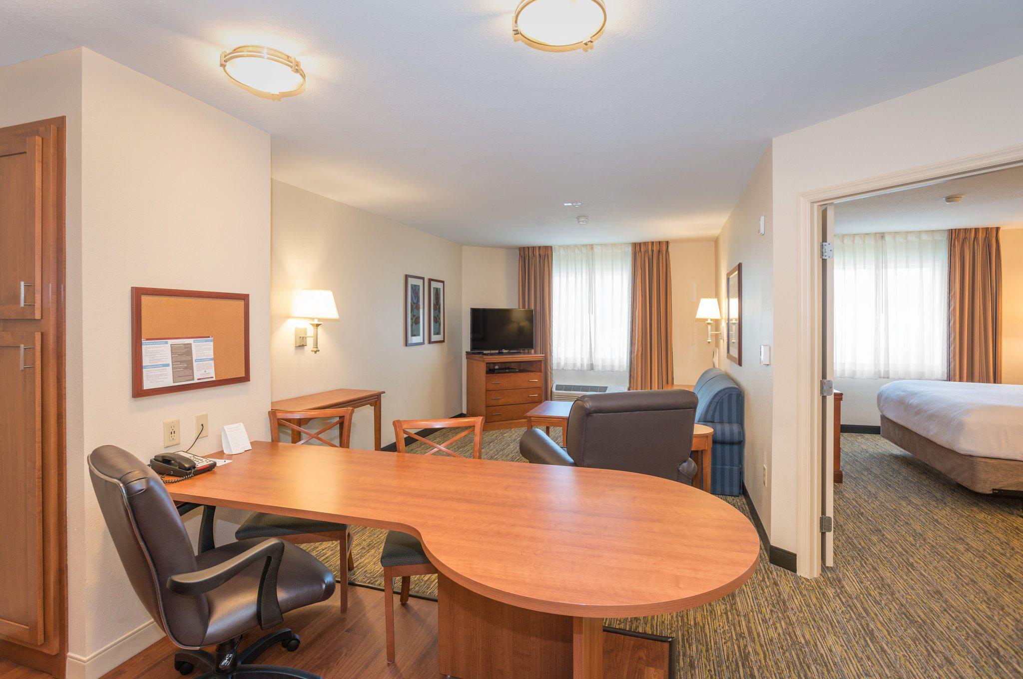 Candlewood Suites Mobile-Downtown, an IHG Hotel Mobile (251)690-7818