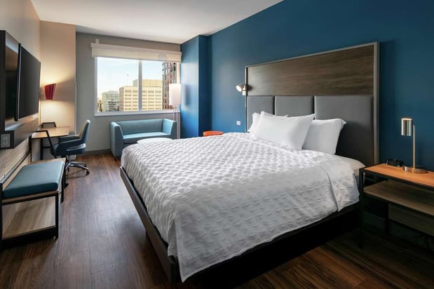 Images Tru by Hilton Denver Downtown Convention Center