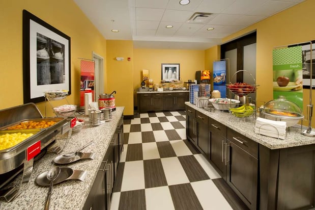 Images Hampton Inn & Suites Buffalo Airport